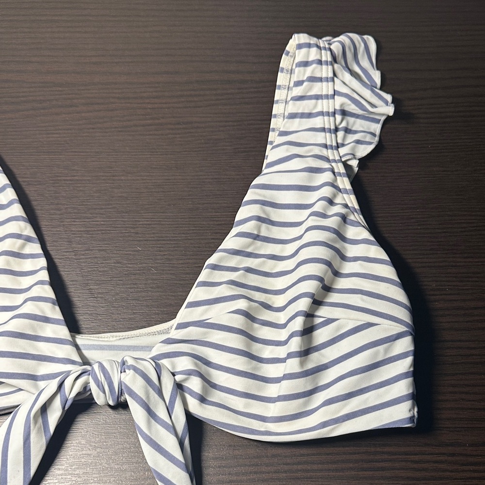 EUC COCOSHIP Grey and White Striped Top w/ Front-Tie Closure 🌙 - Picture 6 of 7